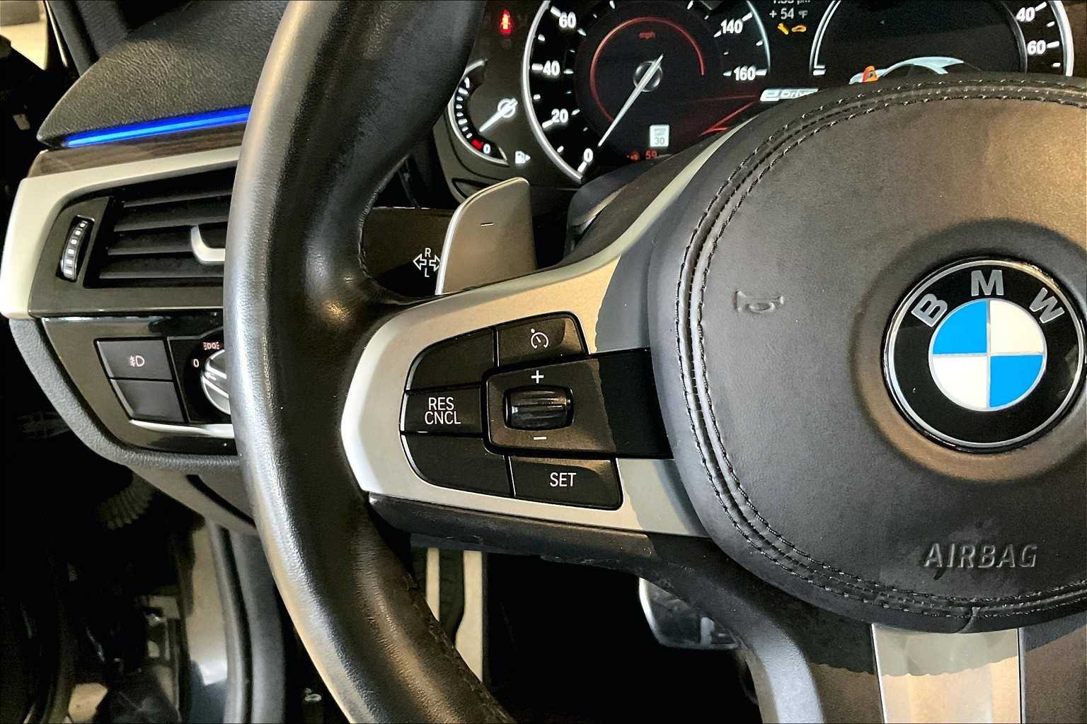 Used 2019 Black Sapphire Metallic BMW 530e iPerformance image 22