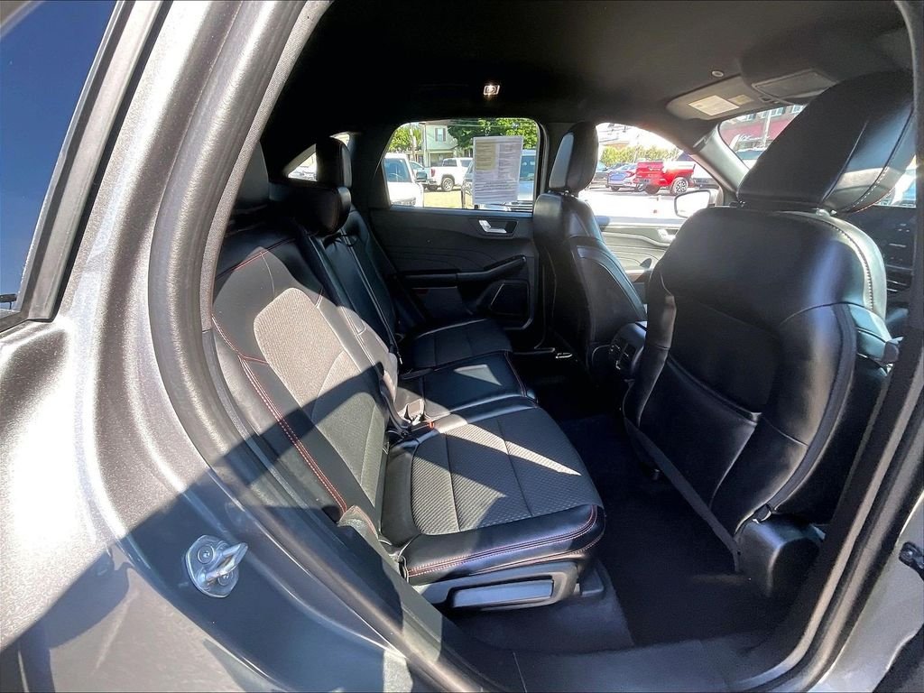 Used 2023 Gray Ford ST-Line image 16