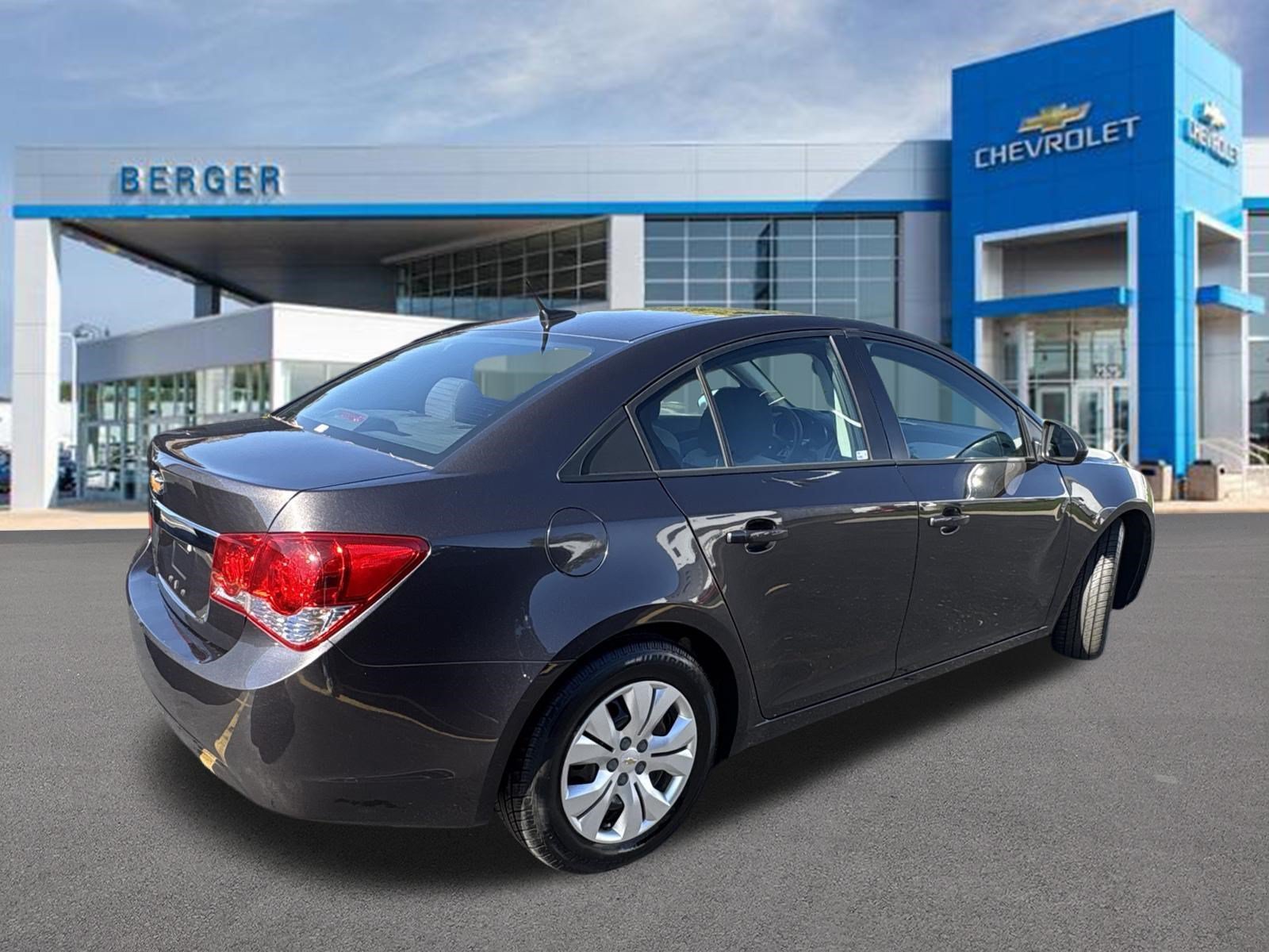 Used 2014 Chevrolet Cruze LS with VIN 1G1PA5SH5E7482757 for sale in Grand Rapids, MI