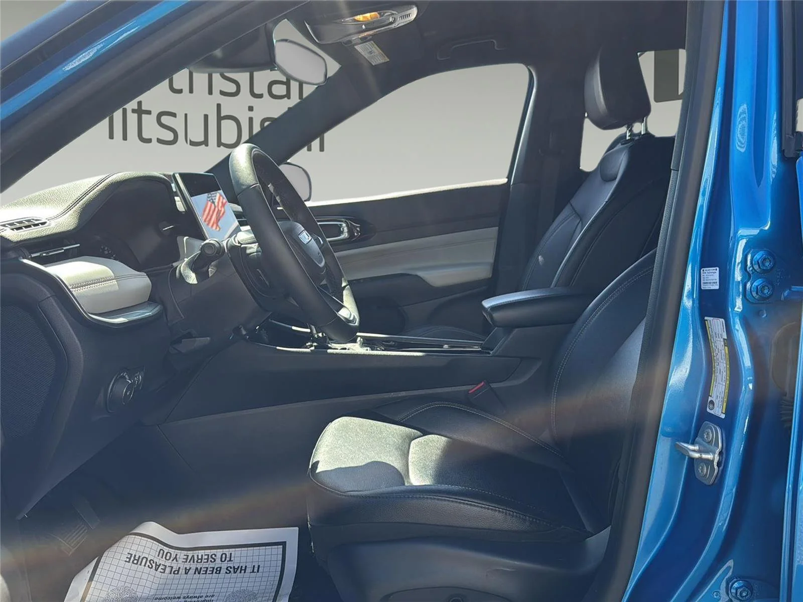 Used 2025 Hydro Blue Pearlcoat Jeep Limited image 13