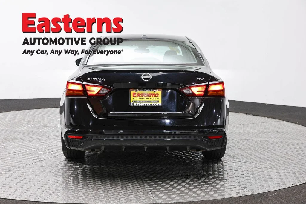 Used 2024 Black Nissan 2.5 SV image 6