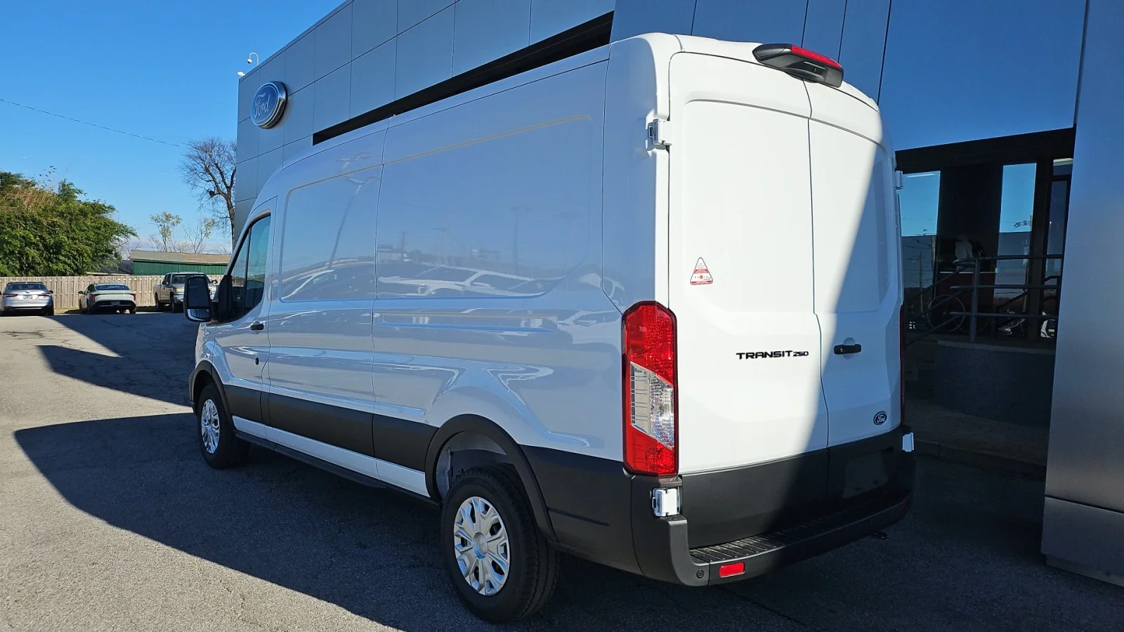 New 2026 Oxford White Ford 250 XL Medium Roof image 4