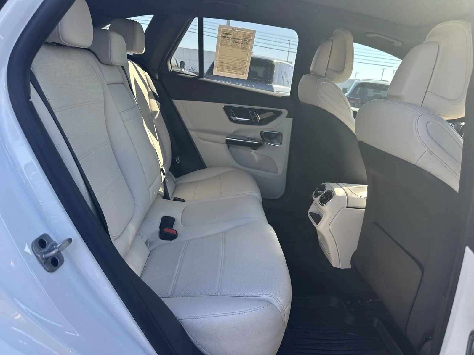 Used 2023 Polar White Mercedes-Benz GLC 300 image 20