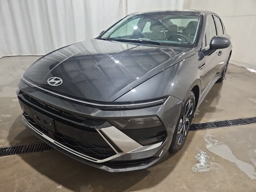 2025 Hyundai Sonata SEL's photo