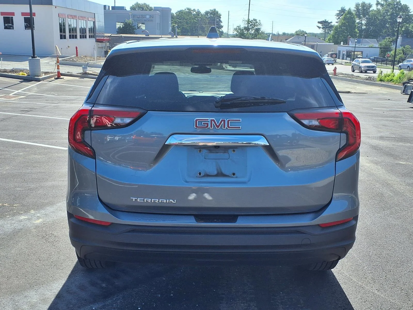 Used 2019 Satin Steel Metallic GMC SLE image 27