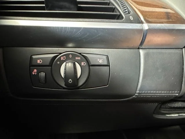 Used 2011 Space Gray Metallic BMW xDrive35i image 22
