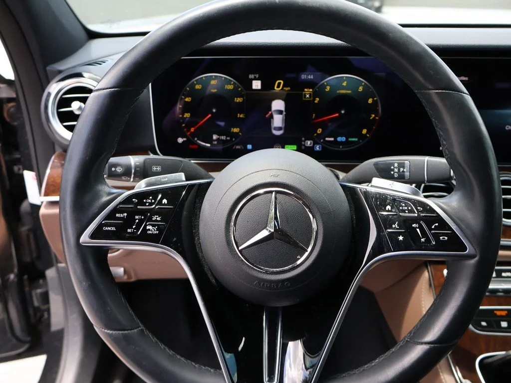 Certified Used 2023 Graphite Gray Metallic Mercedes-Benz E 450 image 32