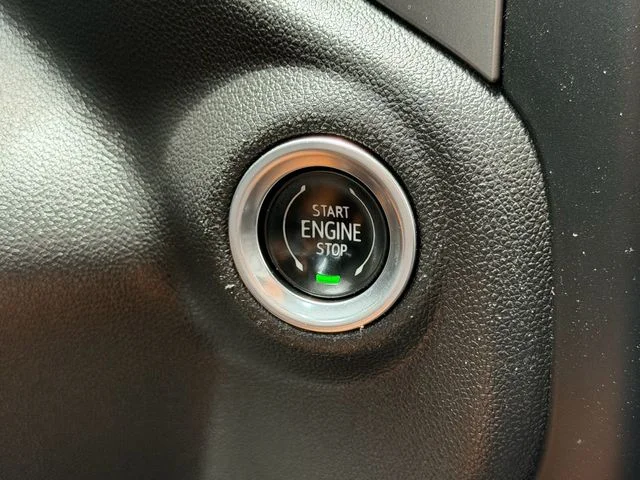 Used 2022 White Chevrolet Custom image 25
