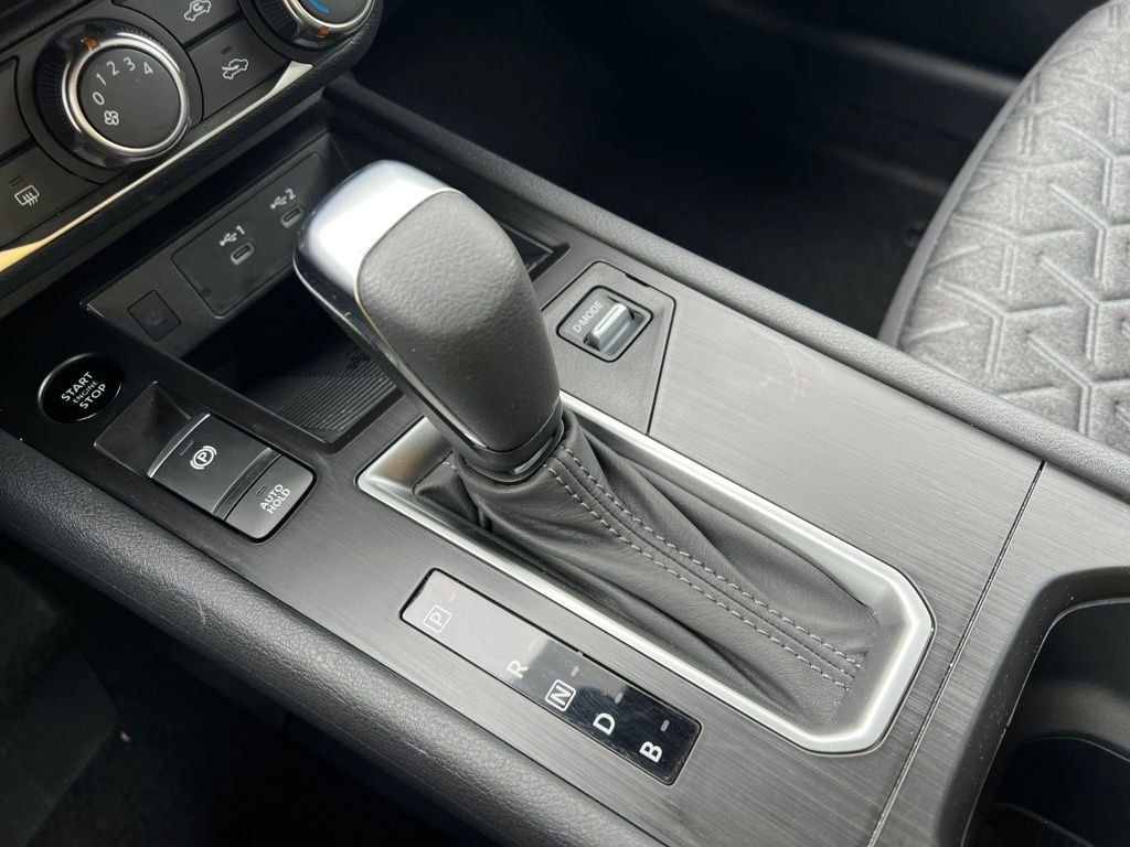 Used 2025 Blue Nissan SV image 19