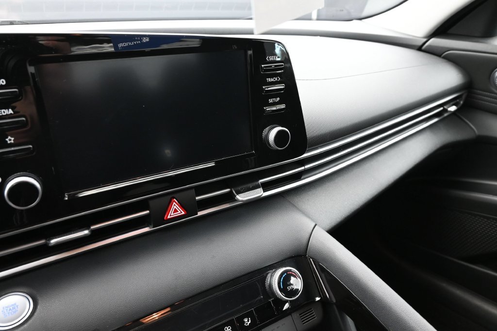 Certified Used 2022 Red Hyundai SEL image 11