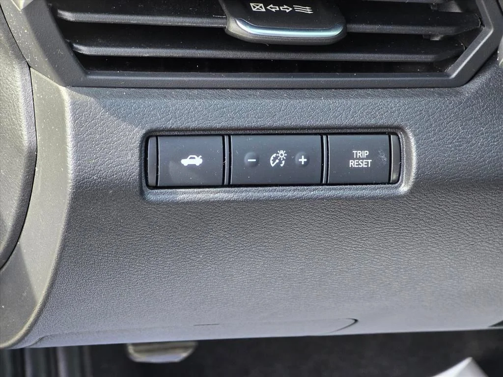 Used 2025 Black Nissan 2.5 SV image 8
