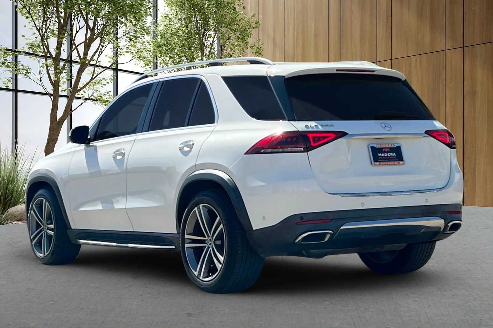 Used 2020 White Mercedes-Benz GLE 350 image 6
