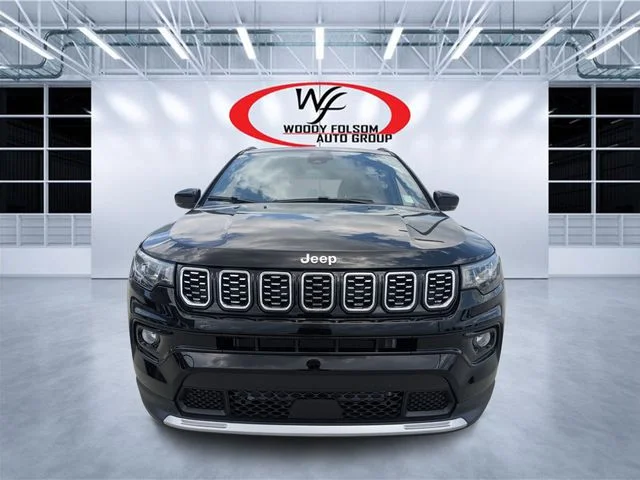 New 2026 Diamond Black Crystal Pearl-Coat Exterior Paint Jeep Limited image 8