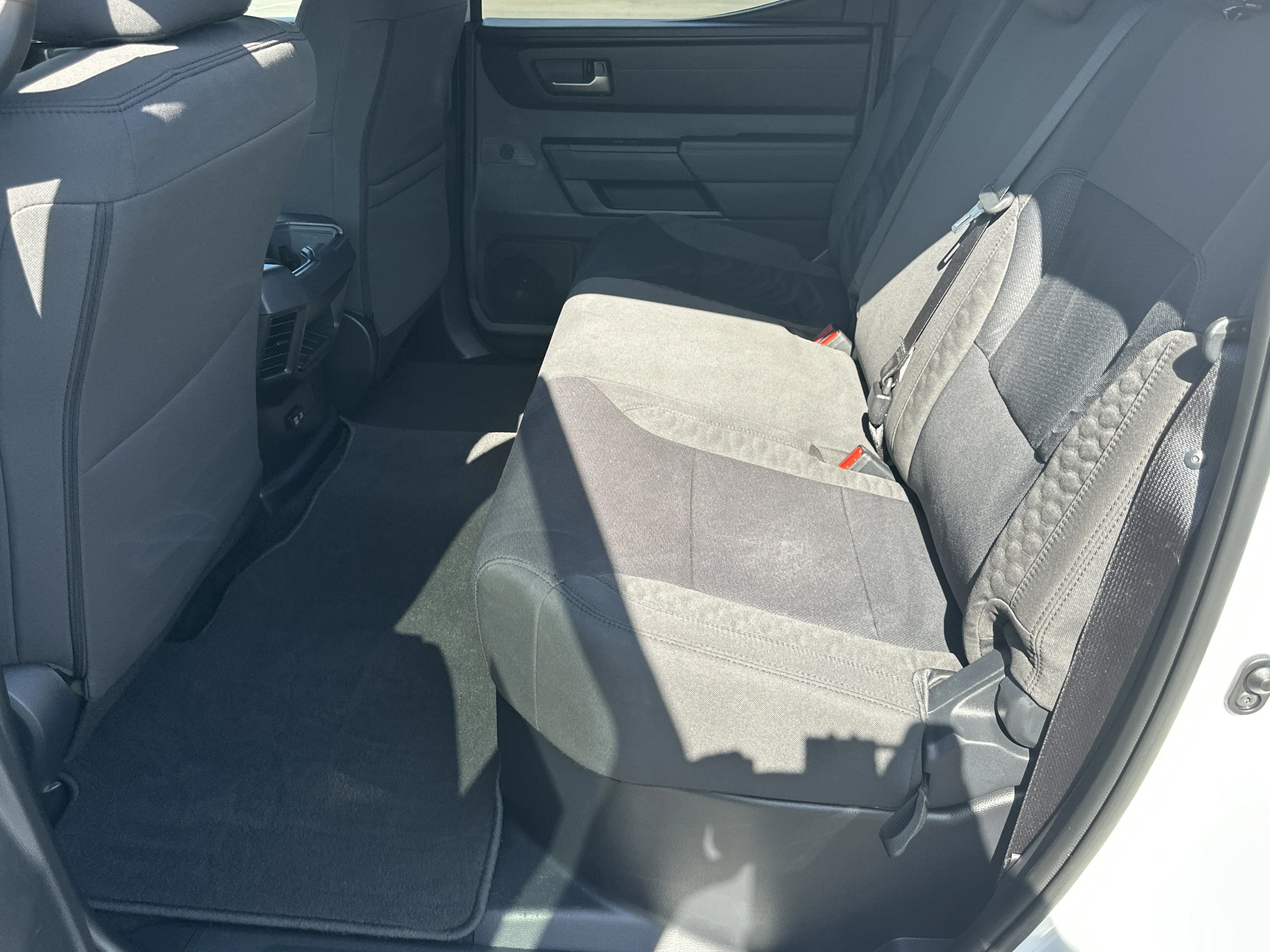 2025 Toyota Tundra SR5 - Photo 20