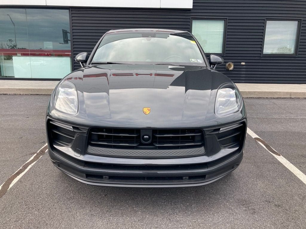 2026 Porsche Macan - Photo 35