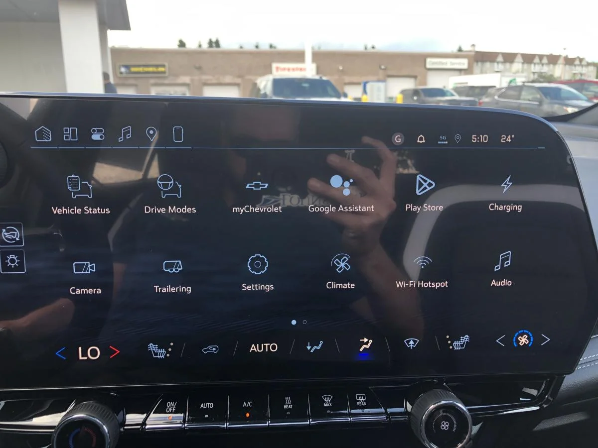 New 2026 Black Chevrolet Awd 4dr Lt image 15