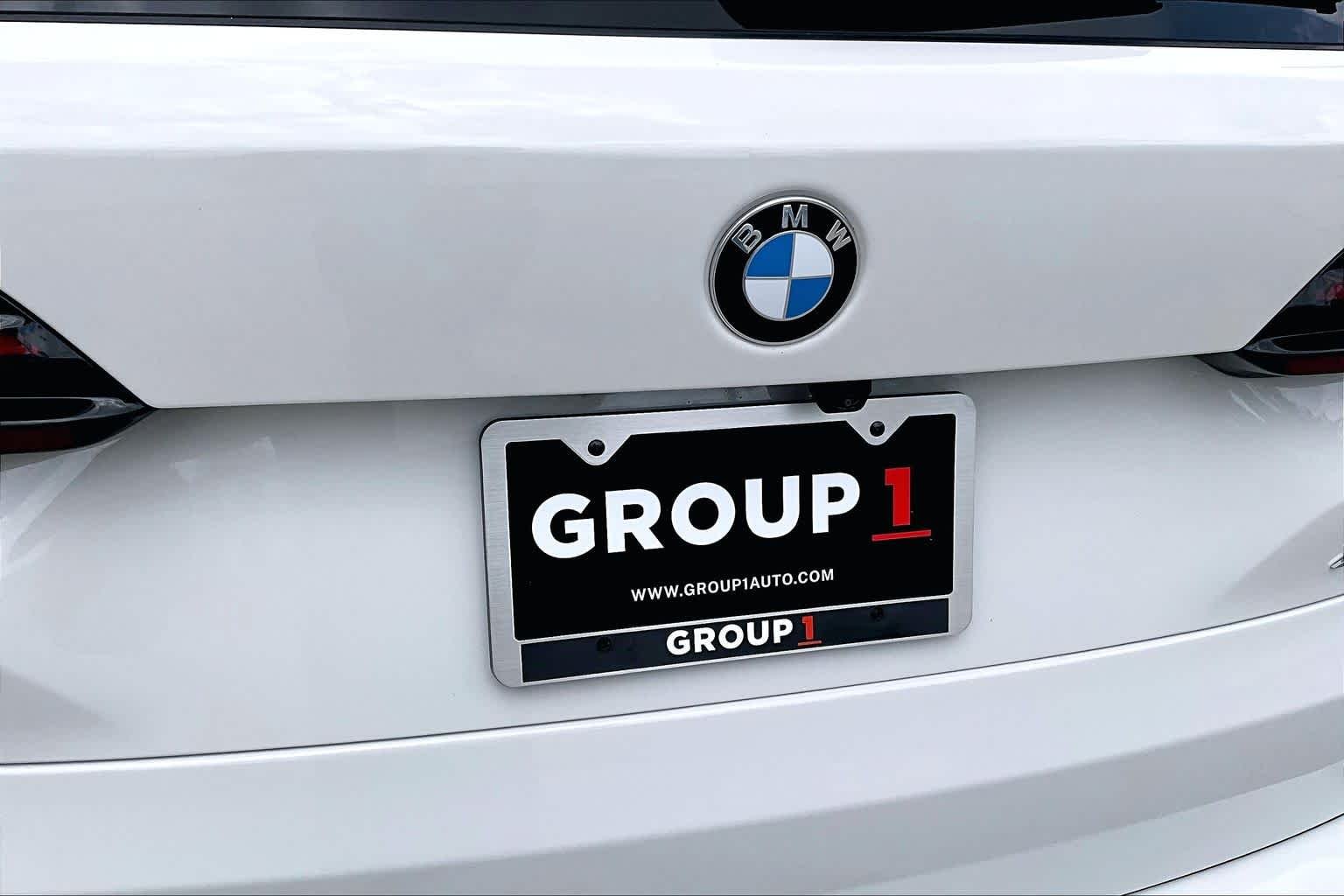 Used 2026 Alpine White BMW xDrive40i image 9