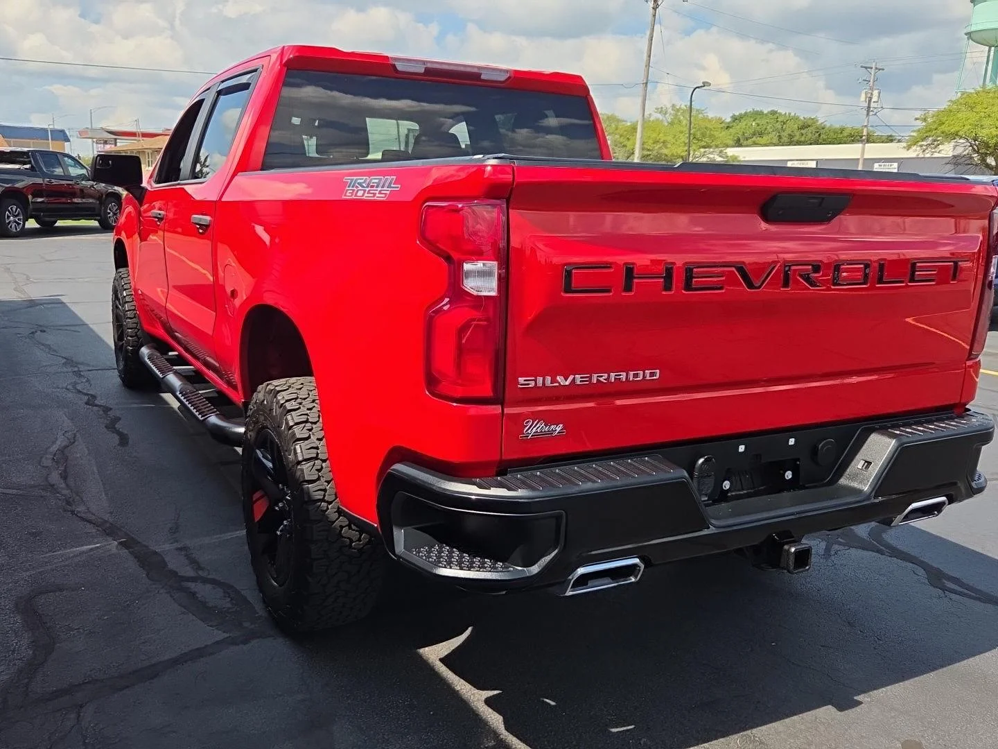 Used 2019 RED HOT Chevrolet Custom Trail Boss image 7