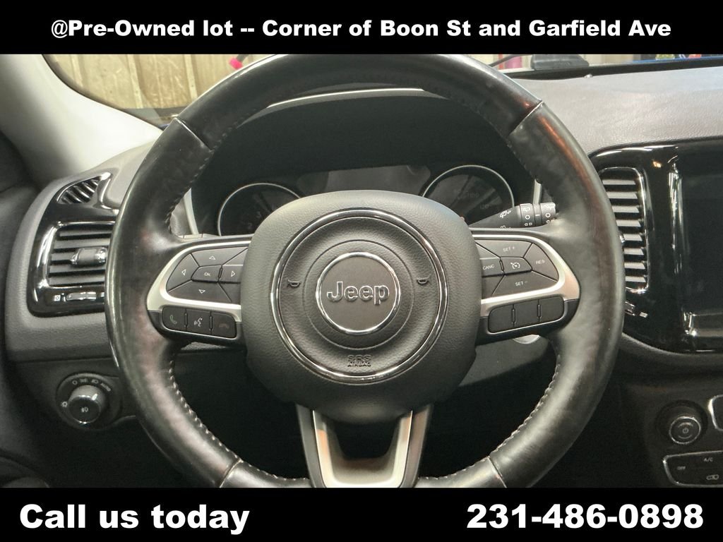 Used 2018 Blue Jeep Limited image 20