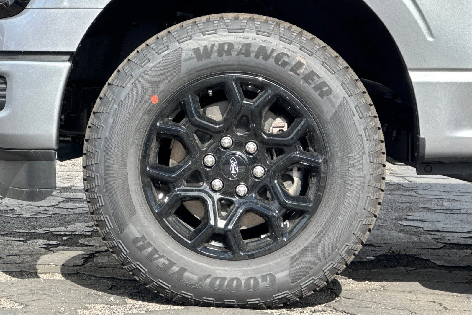 New 2026 Iconic Silver Metallic Ford XLT image 37