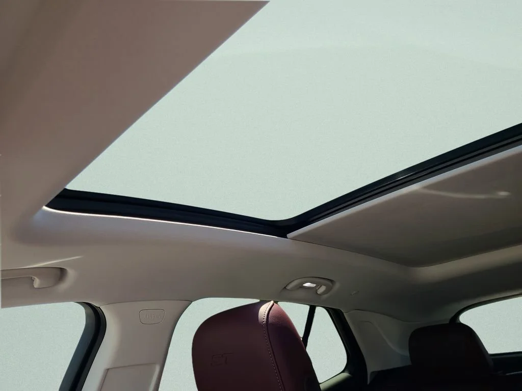 New 2026 Iridescent White Tricoat Buick Sport Touring image 16
