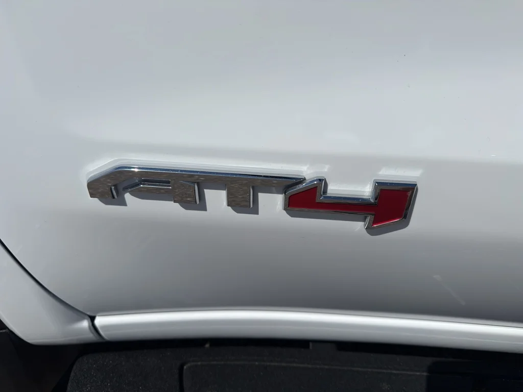 Used 2025 Summit White GMC AT4 image 10