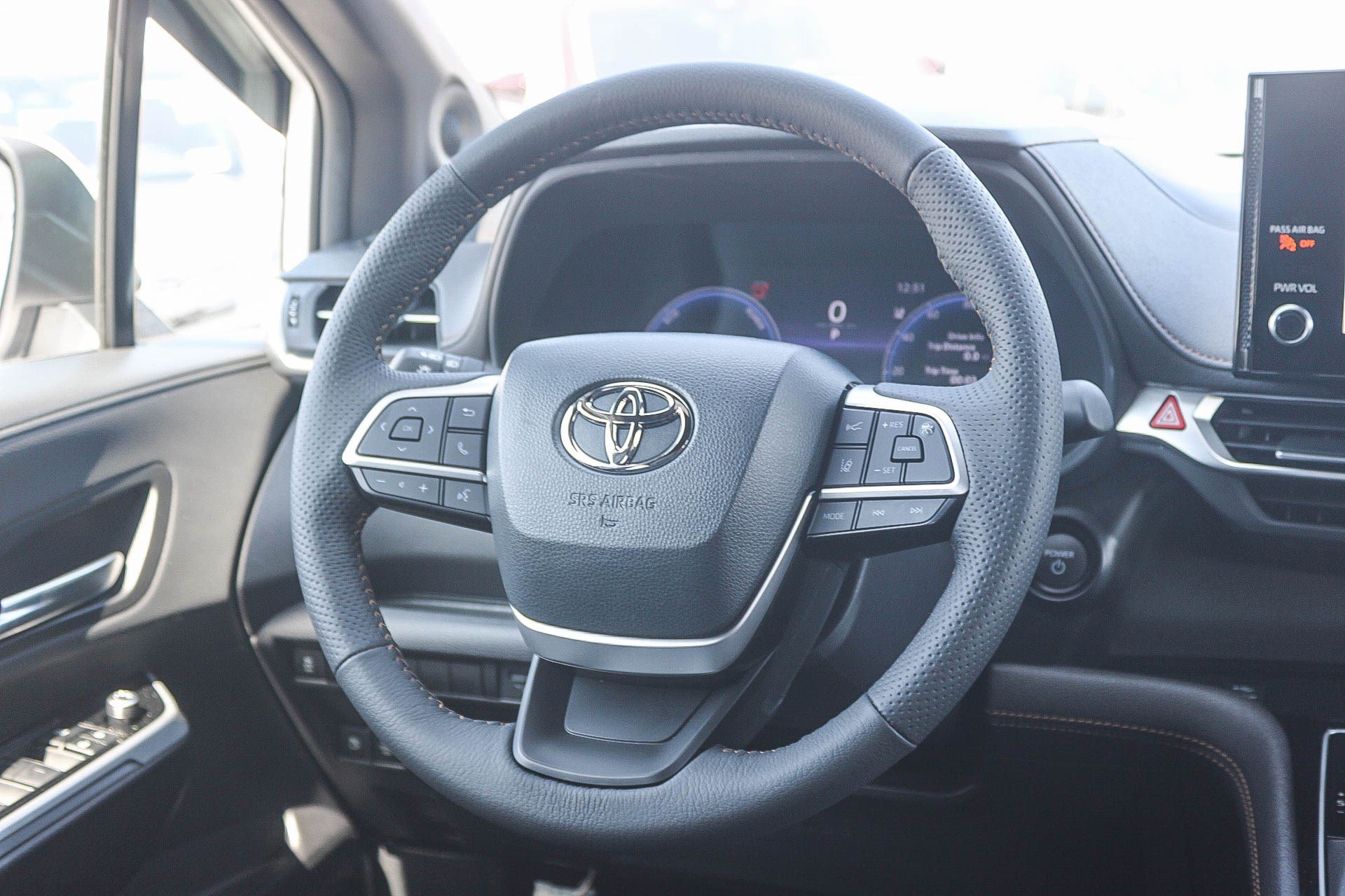 Used 2026 Ice Cap Toyota Woodland Edition image 15