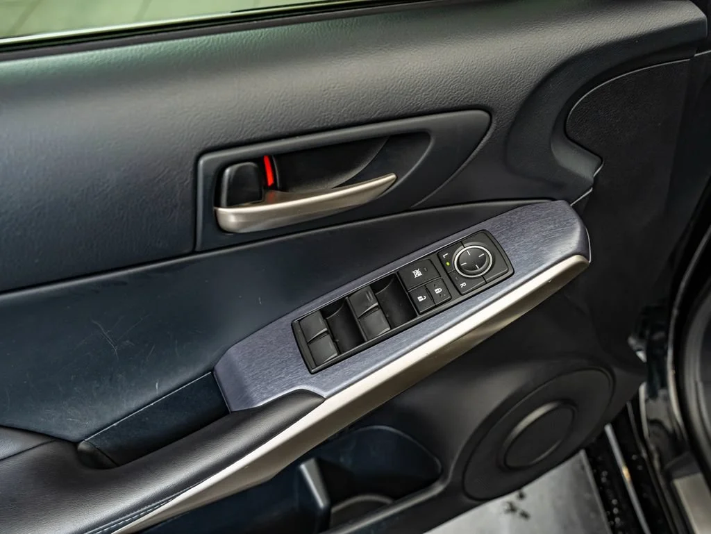 Used 2020 Obsidian Lexus 350 image 18