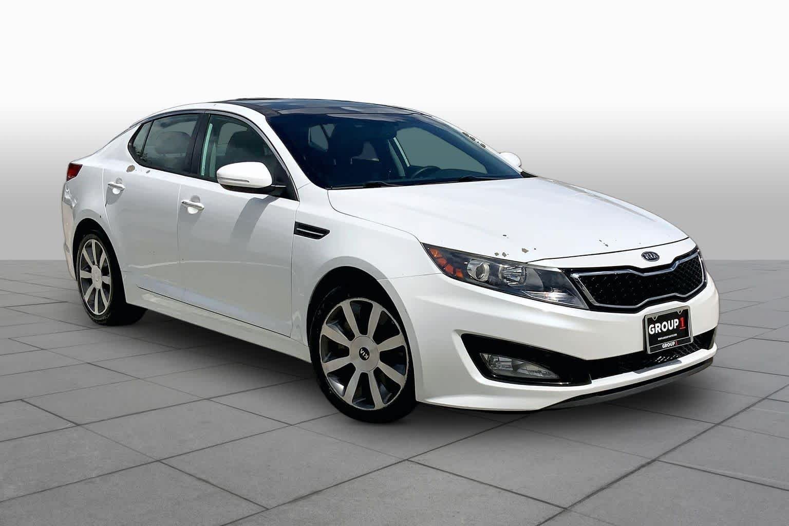 Used 2012 Snow White Pearl Kia SX image 3