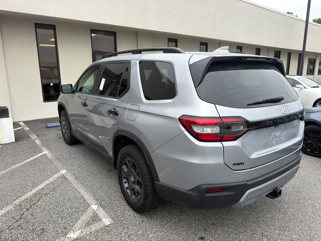Certified Used 2025 White Honda TrailSport image 2