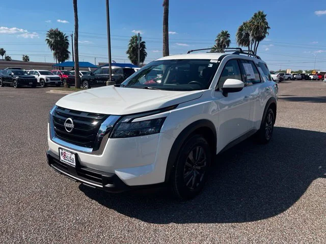 Used 2024 White Nissan SV image 3