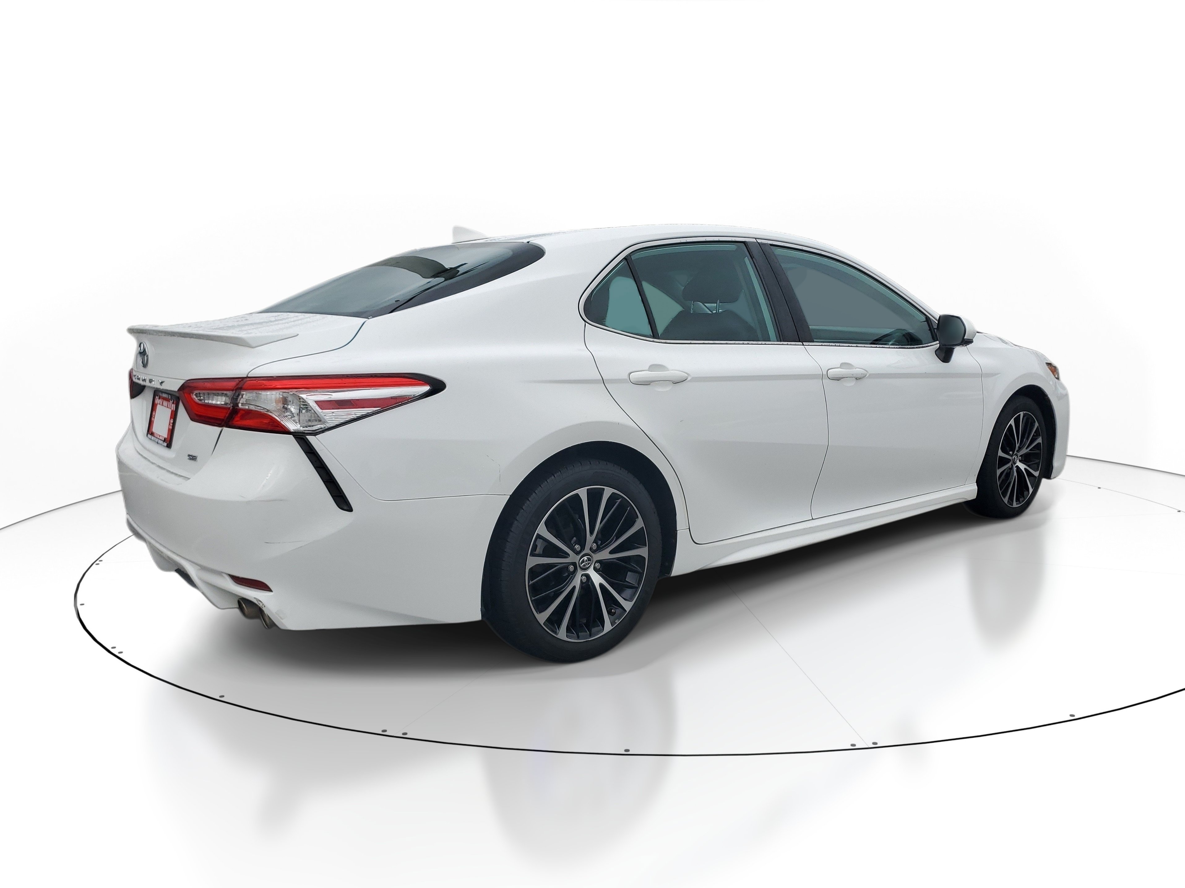 Used 2020 White Toyota SE image 5
