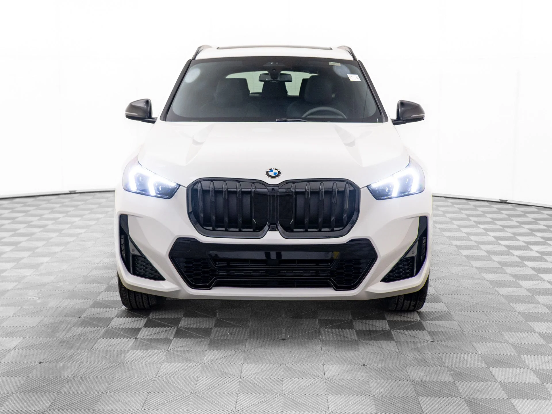 New 2026 White BMW xDrive28i image 9