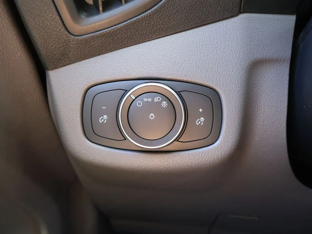 Used 2020 White Ford XL image 26