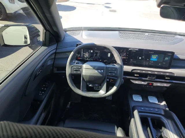 New 2027 Wolf Gray Kia X-LINE SX image 14