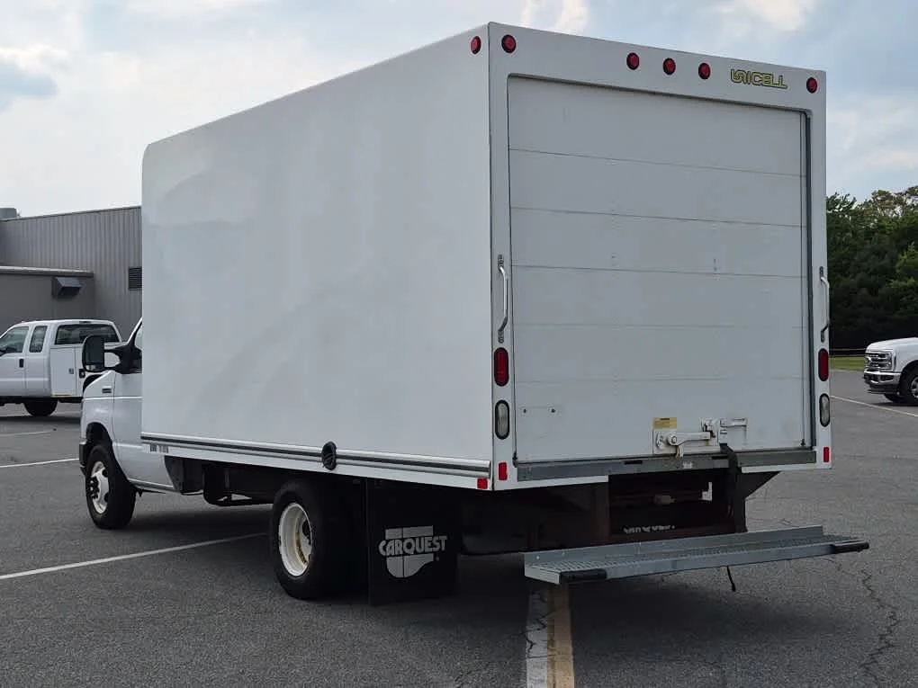 Used 2019 Oxford White Ford  image 4