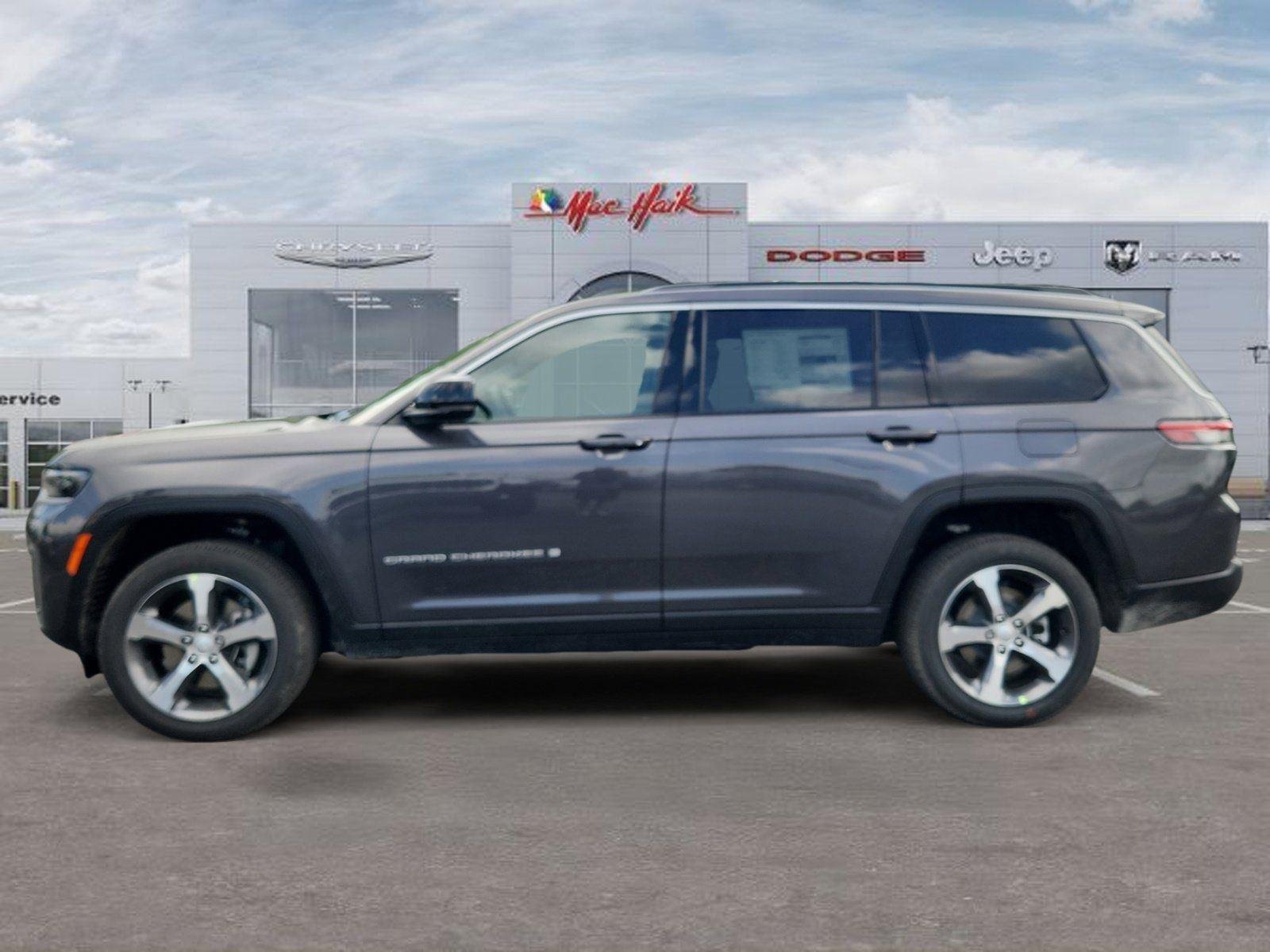 New 2026 Baltic Gray Metallic Clear-Coat Exterior Paint Jeep Limited image 2