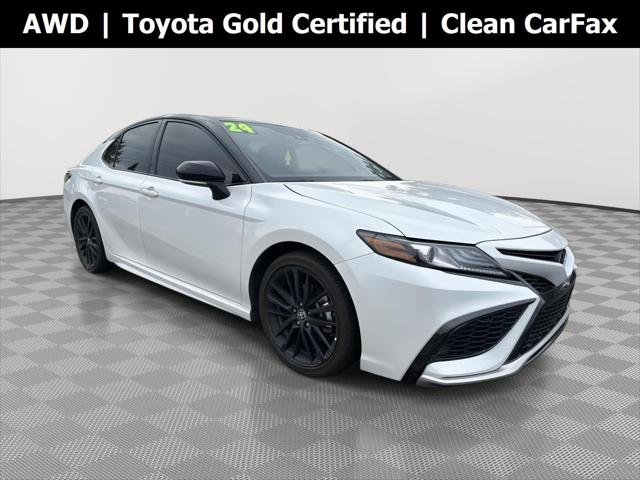 Certified Used 2024 MID BLK/WIND CHILL Toyota  image 1