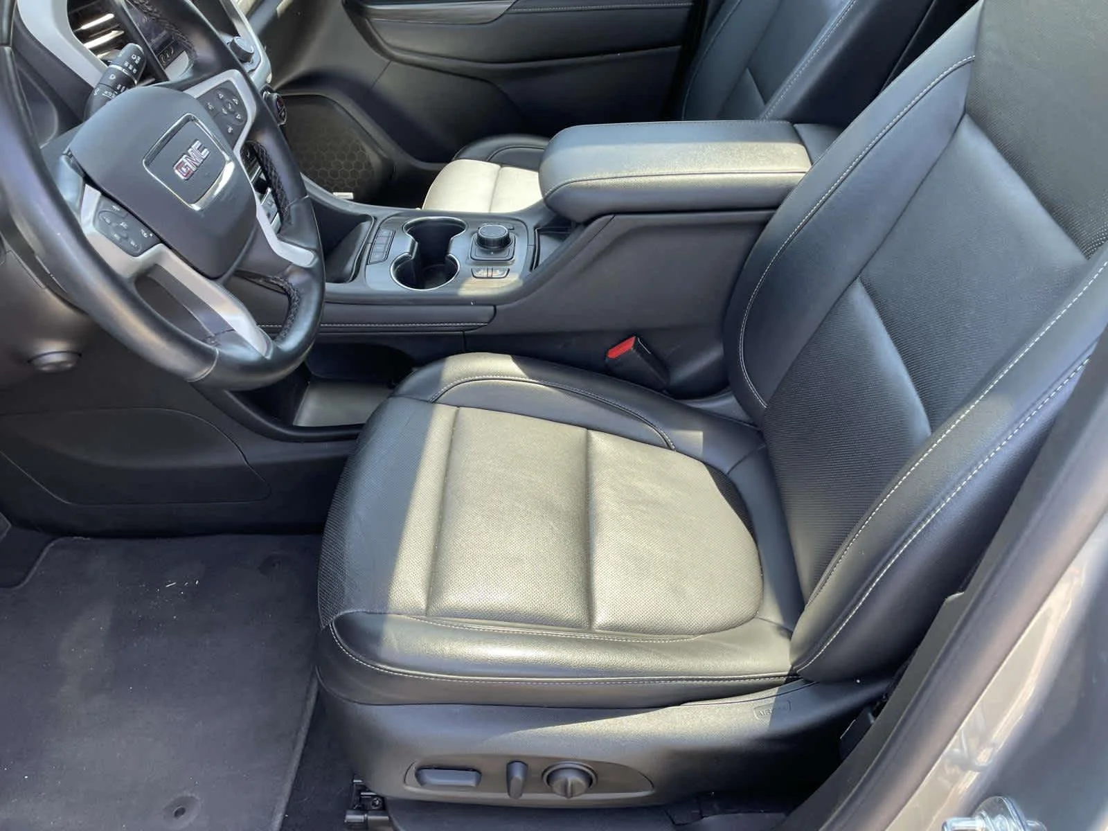 Certified Used 2023 Sterling Metallic GMC SLT image 15