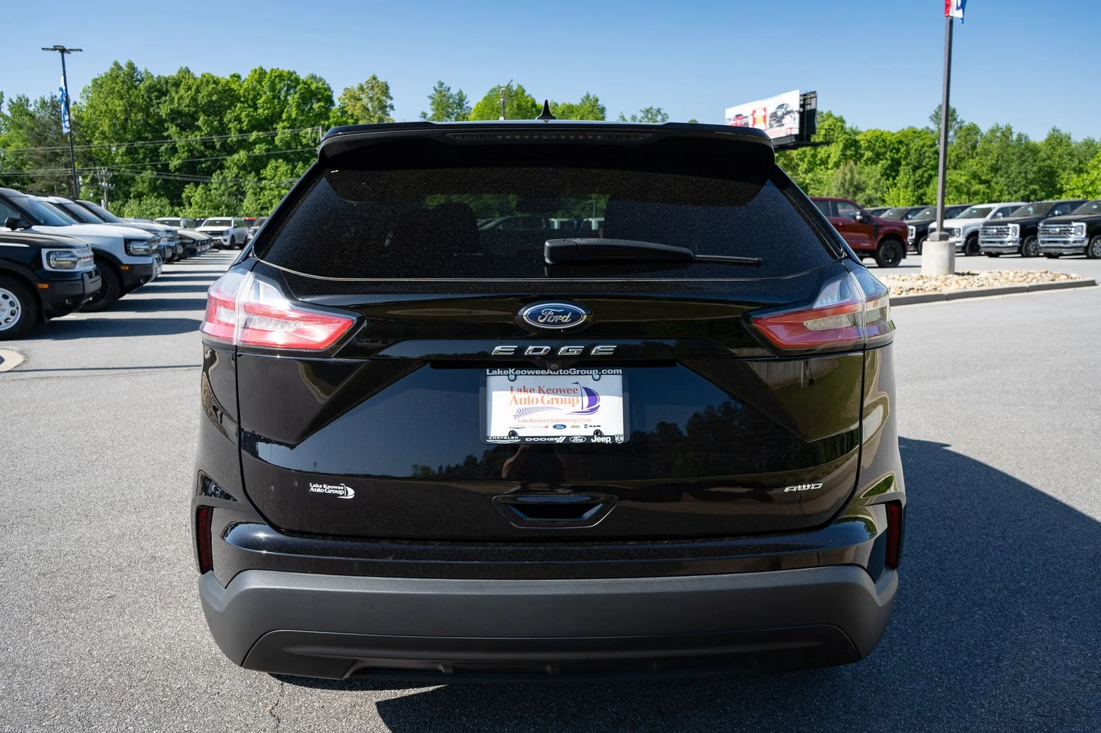 Used 2023 Black Ford SE image 8