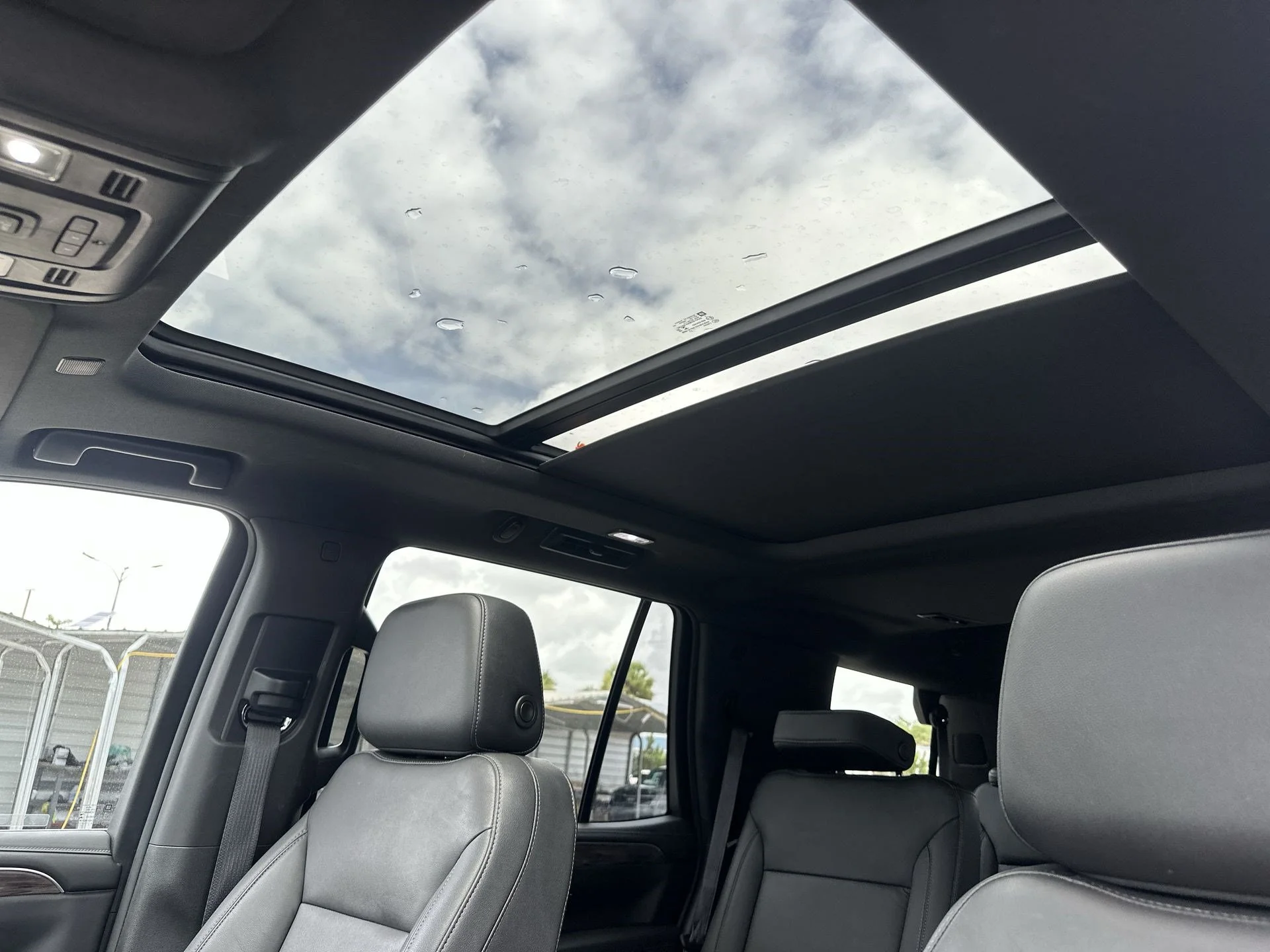 Used 2021 Iridescent Pearl Tricoat Chevrolet LT image 16