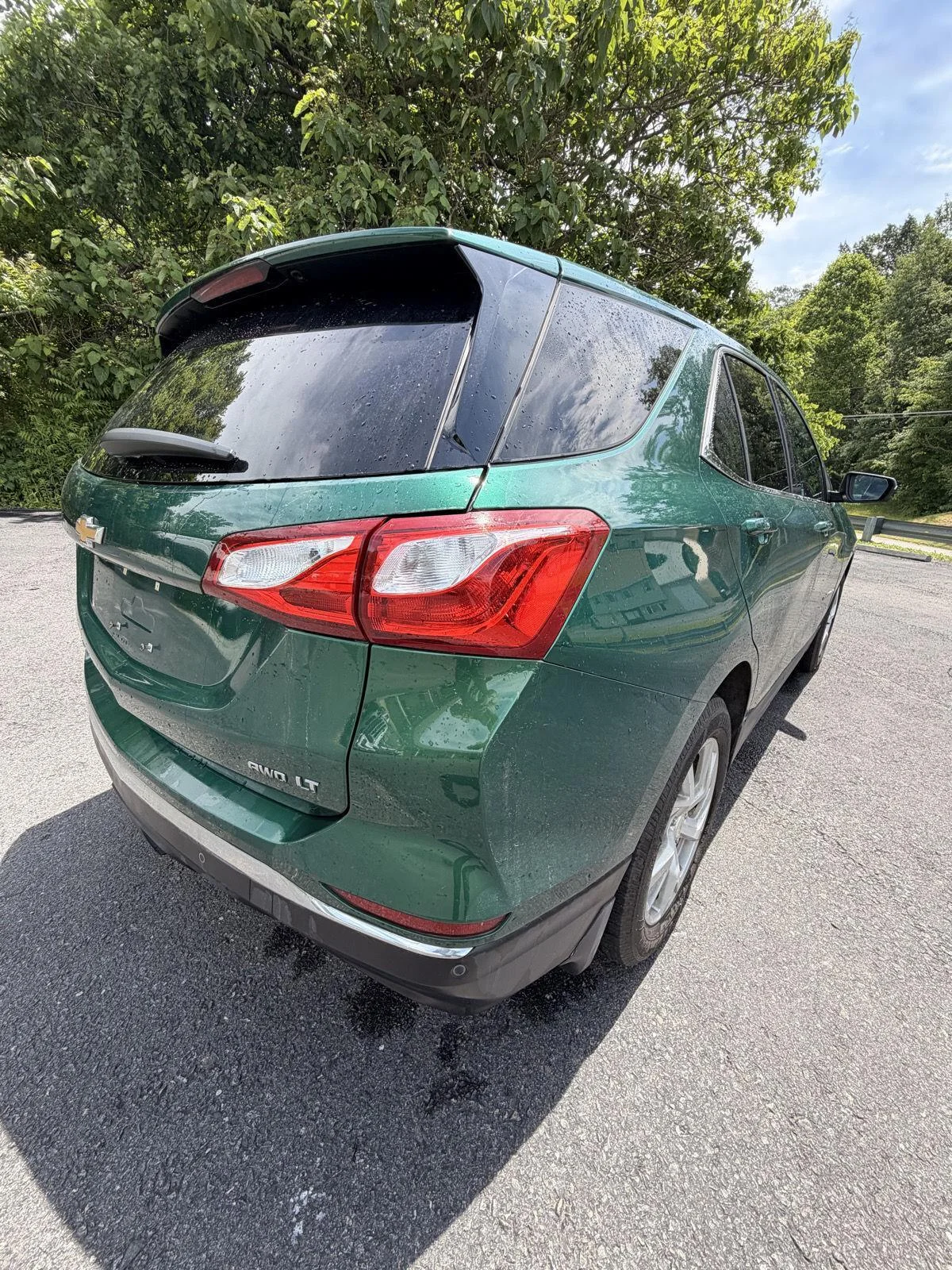 Used 2018 IVY METALLIC CHEVROLET TRUCK LT image 8