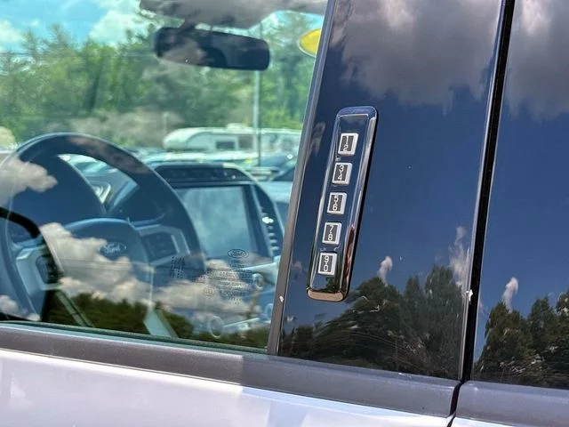Used 2022 Oxford White Ford Lariat image 14