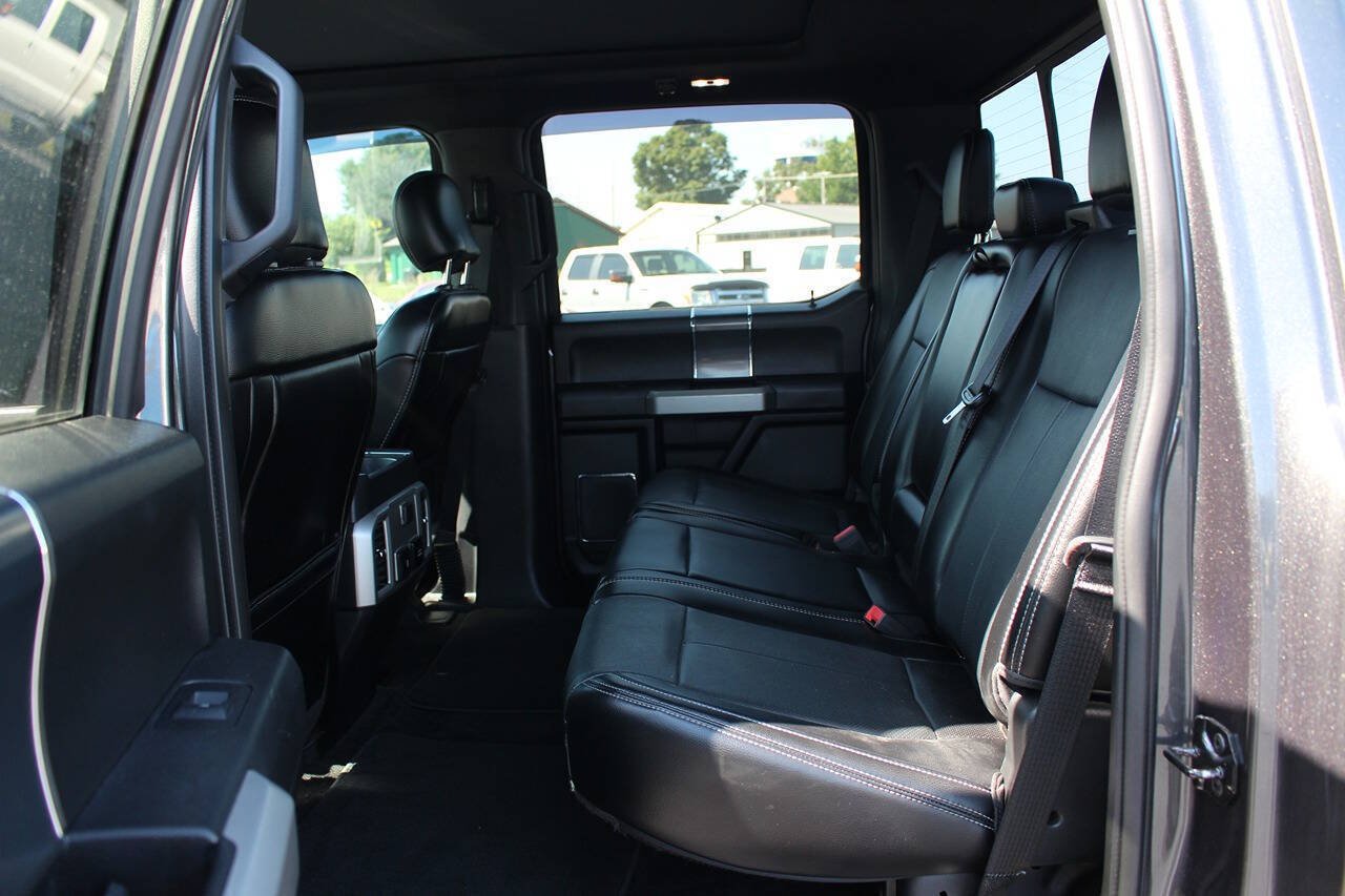 Used 2018 Magnetic Ford Lariat 4x4 4dr SuperCrew 5.5 ft. SB image 7