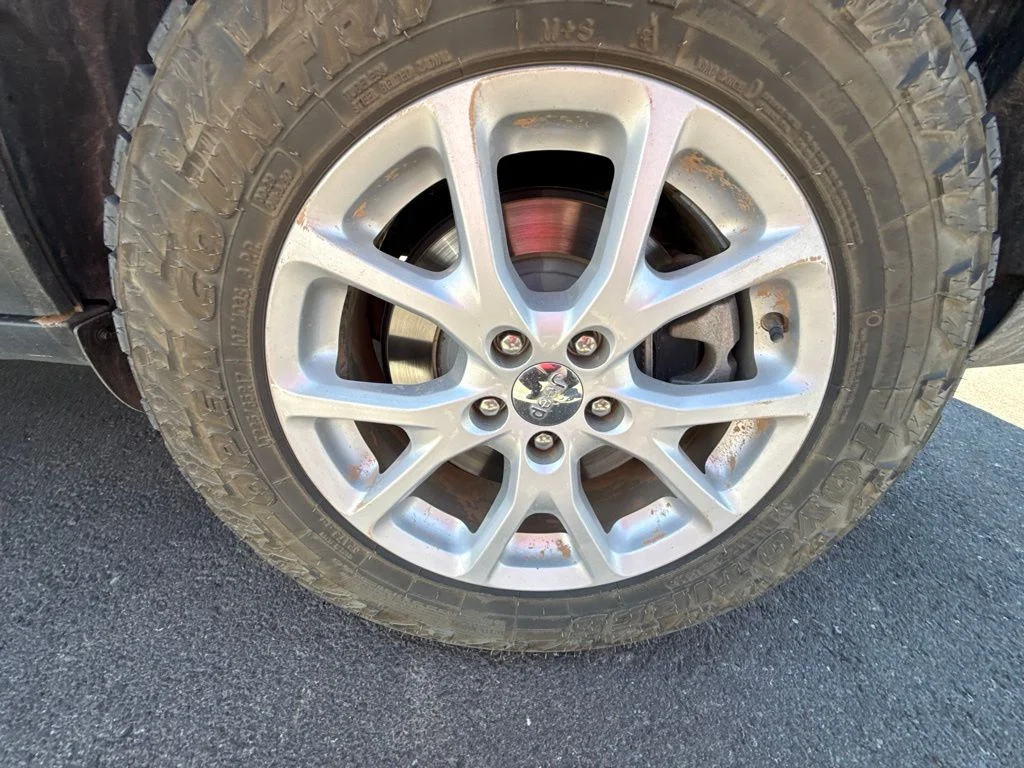 Used 2016 Gray Jeep Latitude image 9