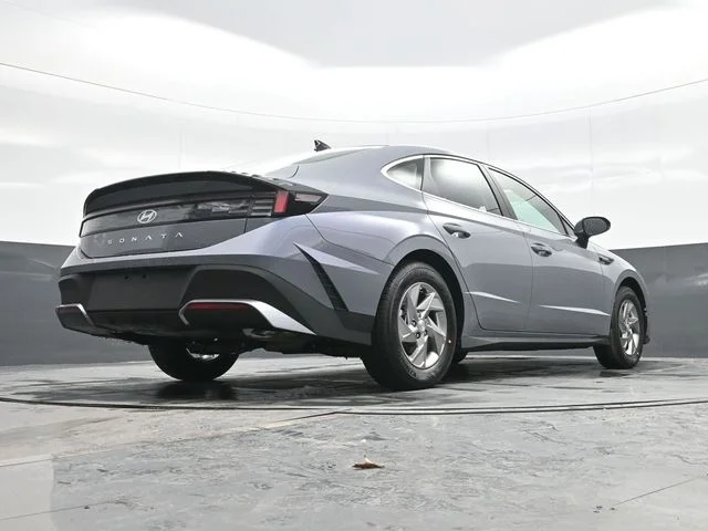 New 2026 Blue Hyundai SE image 26