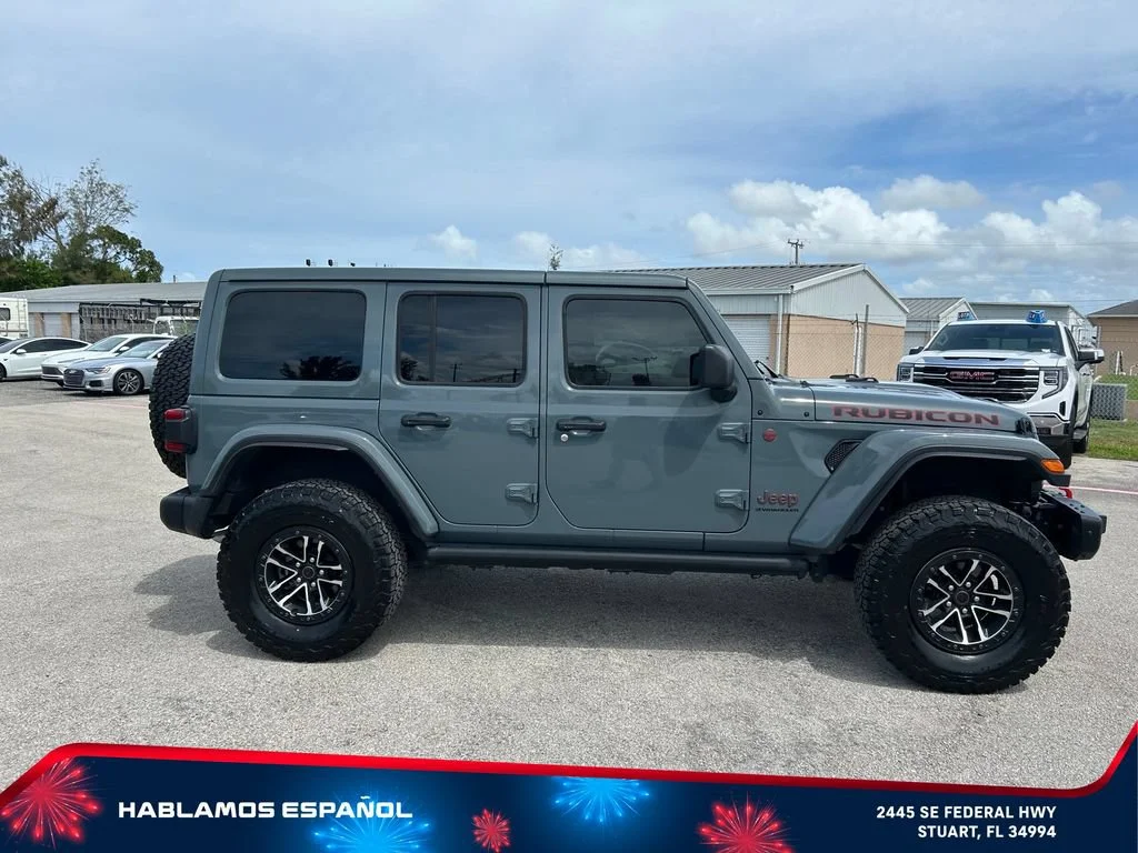 Used 2024 Gray Jeep 4-Door Recon 4x4 image 4