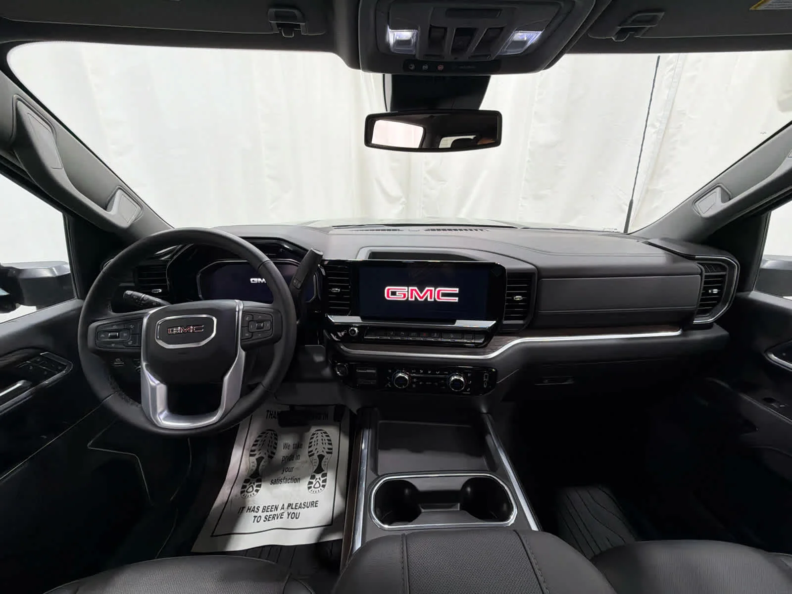 Used 2026 Onyx Black GMC SLT image 9