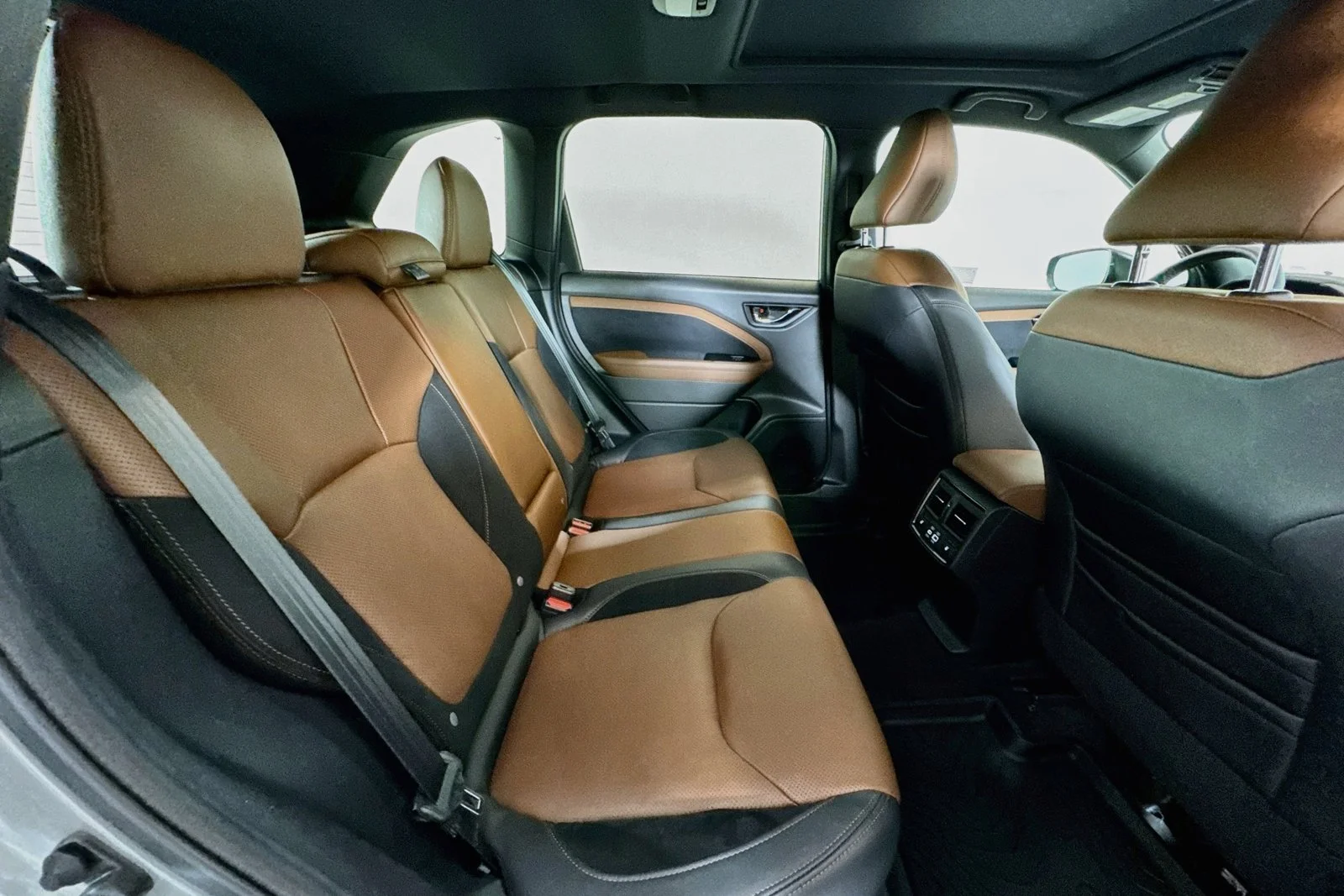 Used 2026 River Rock Pearl Subaru Touring image 26