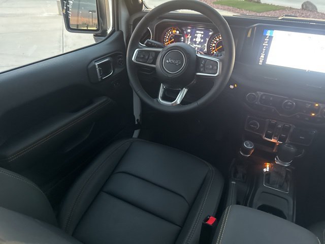 2026 Jeep Wrangler 4-Door Sahara - Photo 18